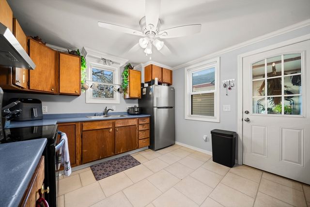 103 Lauzier Ter, Chicopee, MA 01020