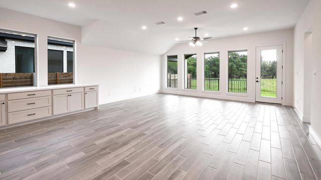 238 Melody RD, Lockhart, TX 78644