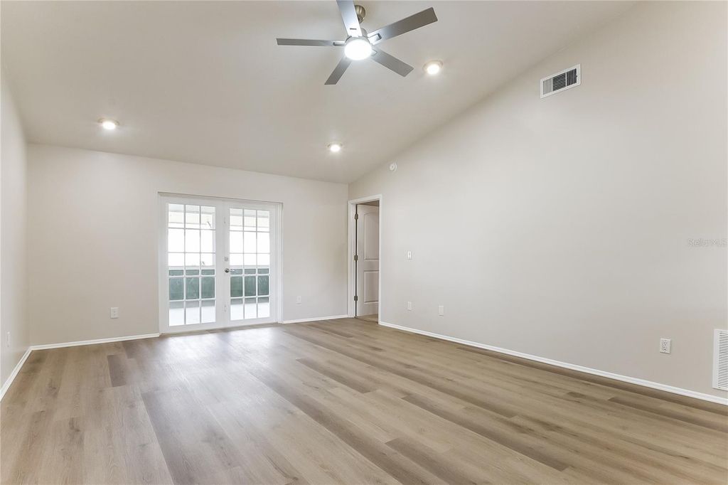 Image 2 of property listing at 2912 TALLADEGA DRIVE, Orlando, FL 32826