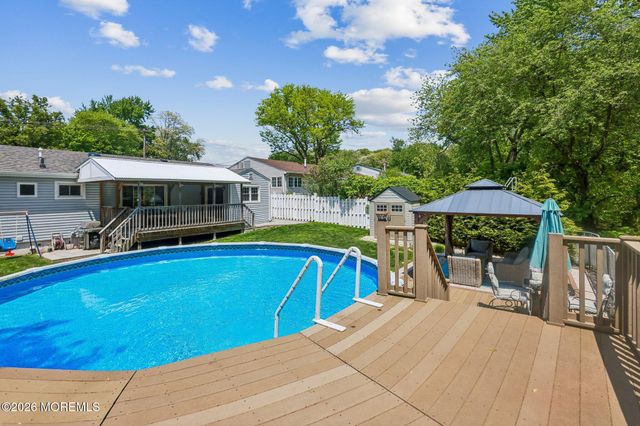24 Brandeis Road, Old Bridge, NJ 08857