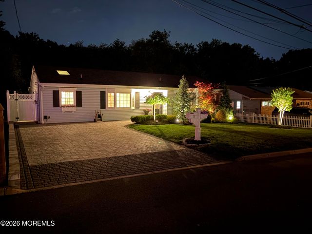 24 Brandeis Road, Old Bridge, NJ 08857