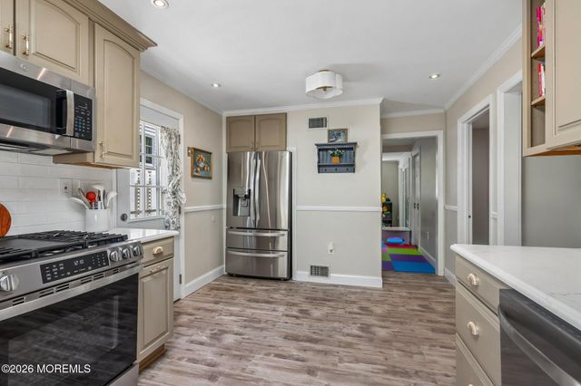 24 Brandeis Road, Old Bridge, NJ 08857