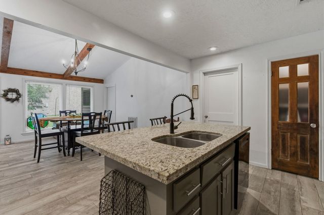 11830 Cranberry Lane, Montgomery, TX 77356