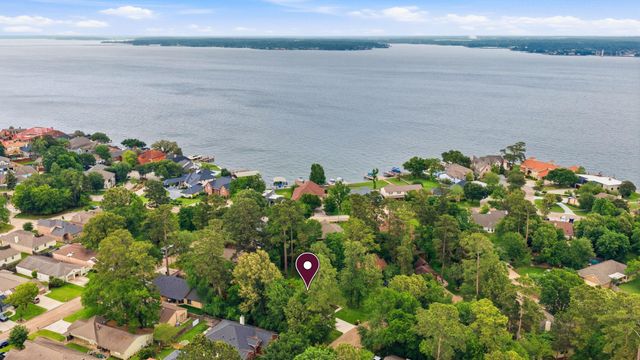 11830 Cranberry Lane, Montgomery, TX 77356