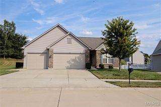 106 Crystal Creek Court, Wentzville, MO 63385