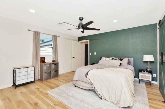 2409 W Dallas St, Wichita, KS 67217