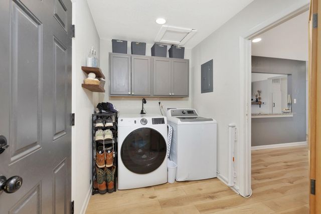 2409 W Dallas St, Wichita, KS 67217