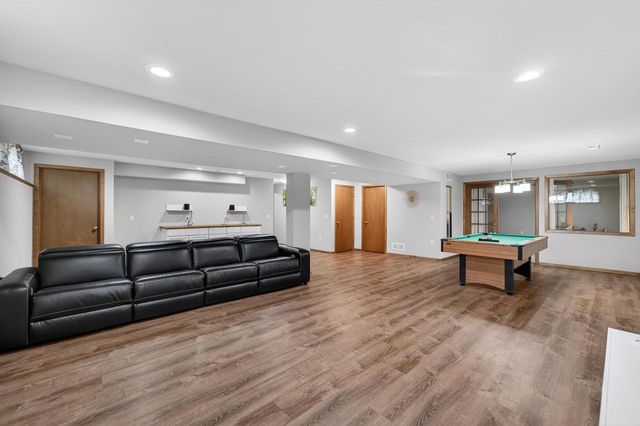 9 Rustling Birch Court, Verona, WI 53593