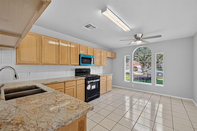 7926 Sundance Court, Baytown, TX 77521