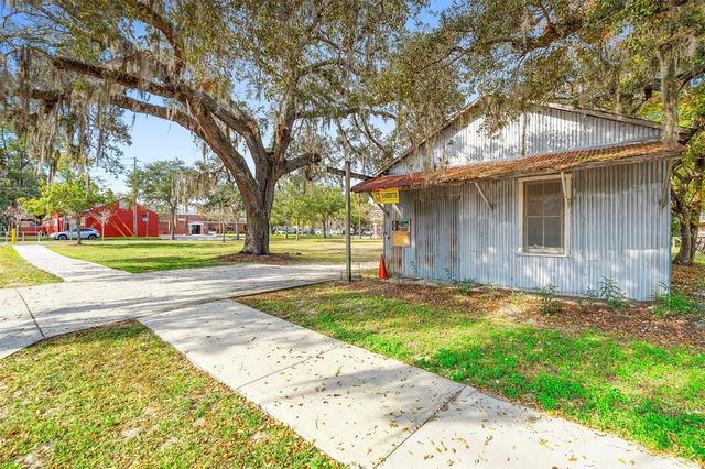 215 E 5TH STREET, Apopka, FL 32703