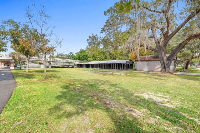 215 E 5TH STREET, Apopka, FL 32703