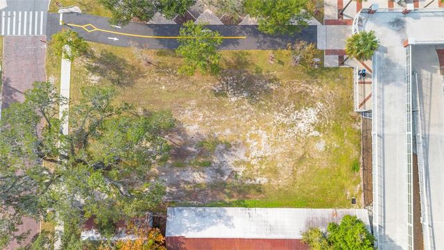 215 E 5TH STREET, Apopka, FL 32703