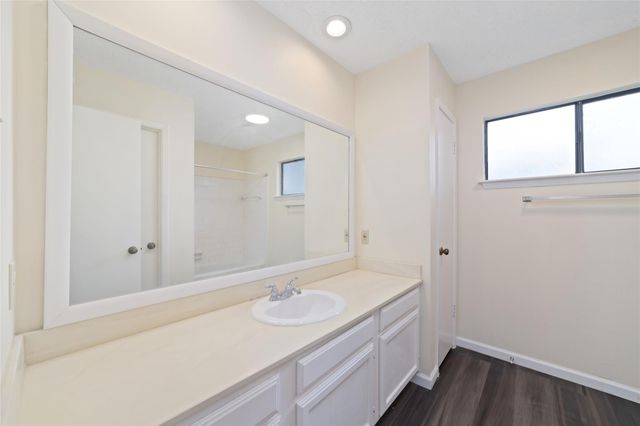6611 Grandvale Drive, Houston, TX 77072