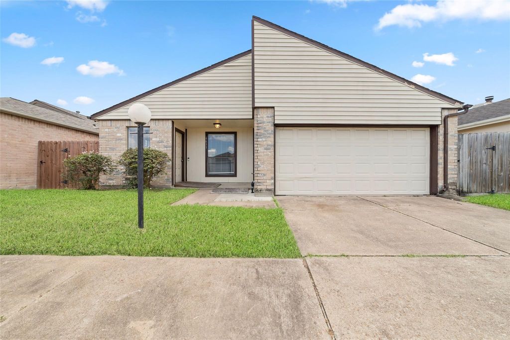 6611 Grandvale Drive, Houston, TX 77072