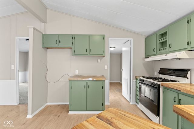 928 S Bloomington Trail Road, Scottsburg, IN 47170