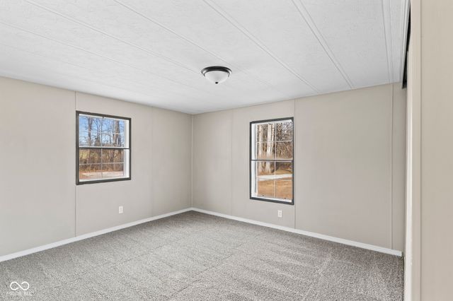 928 S Bloomington Trail Road, Scottsburg, IN 47170