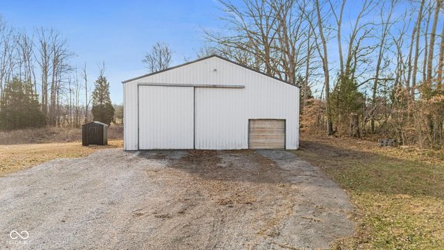 928 S Bloomington Trail Road, Scottsburg, IN 47170