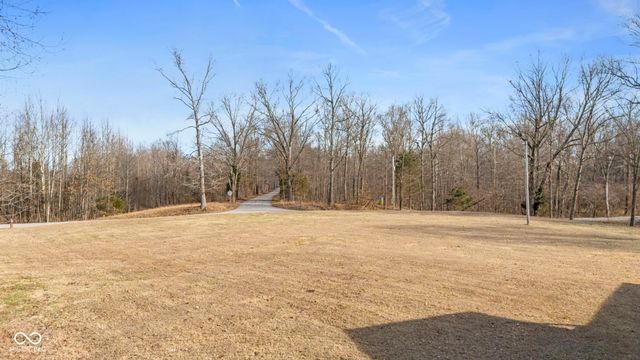 928 S Bloomington Trail Road, Scottsburg, IN 47170