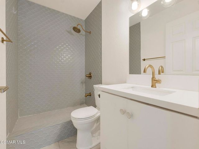 5535 Canoga Avenue 320, Woodland Hills, CA 91367