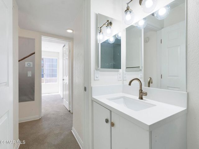 5535 Canoga Avenue 320, Woodland Hills, CA 91367