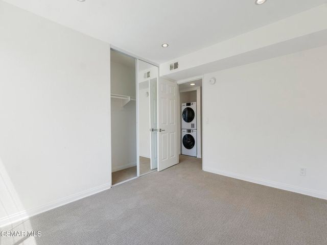 5535 Canoga Avenue 320, Woodland Hills, CA 91367