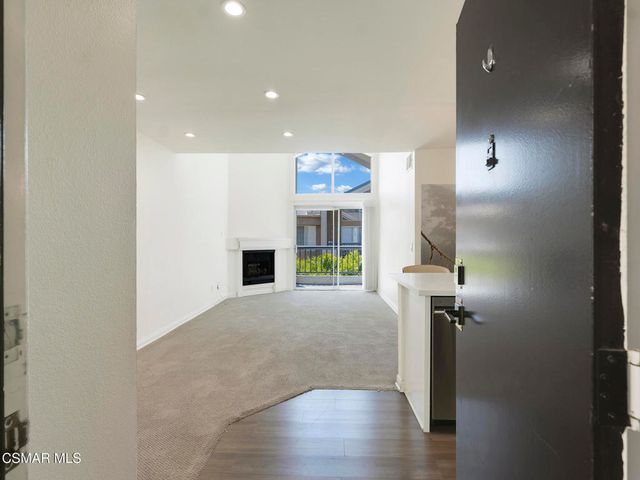5535 Canoga Avenue 320, Woodland Hills, CA 91367