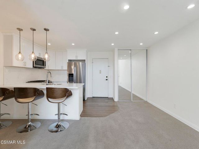 5535 Canoga Avenue 320, Woodland Hills, CA 91367