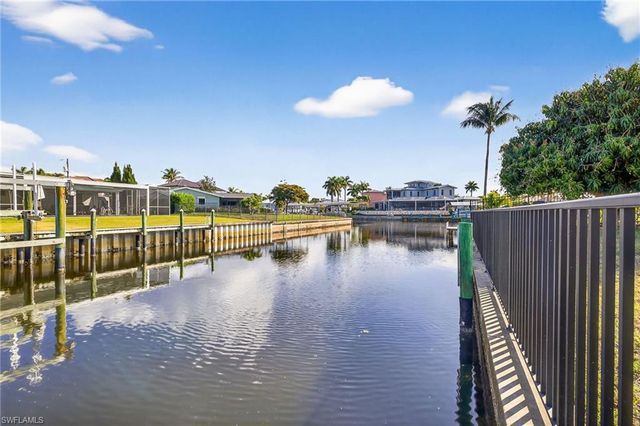 407 Parkway CT, Fort Myers, FL 33919