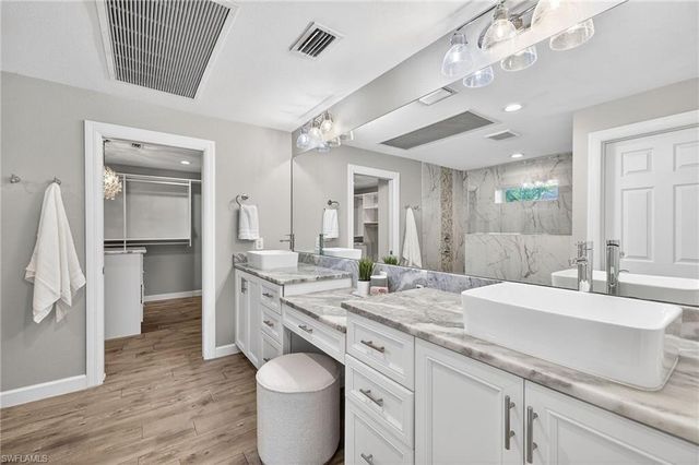 407 Parkway CT, Fort Myers, FL 33919