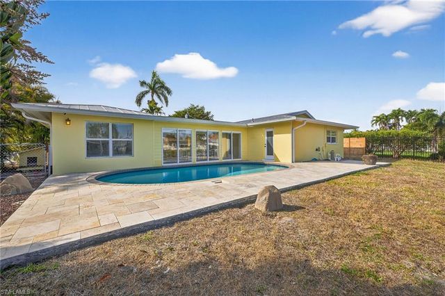 407 Parkway CT, Fort Myers, FL 33919