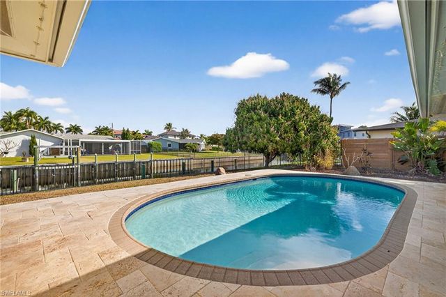 407 Parkway CT, Fort Myers, FL 33919