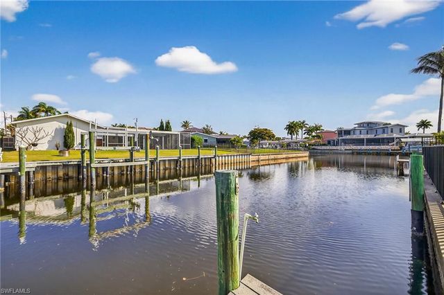 407 Parkway CT, Fort Myers, FL 33919