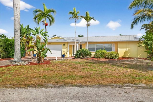 407 Parkway CT, Fort Myers, FL 33919