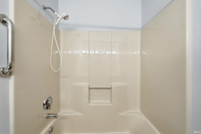 6232 Verandah Lane, Fort Wayne, IN 46835