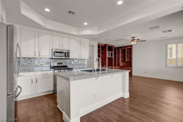 408 Silver Prairie Court, Las Vegas, NV 89144