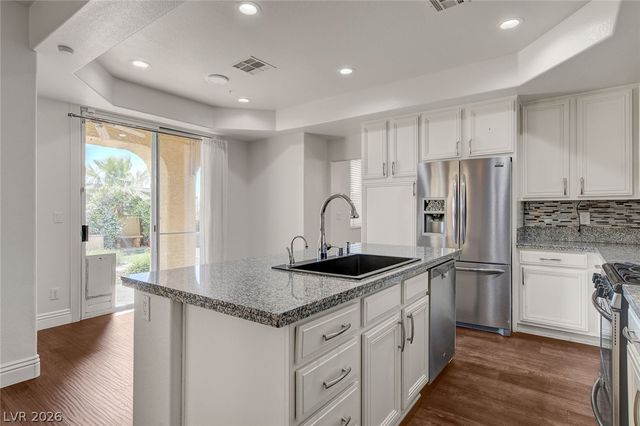 408 Silver Prairie Court, Las Vegas, NV 89144