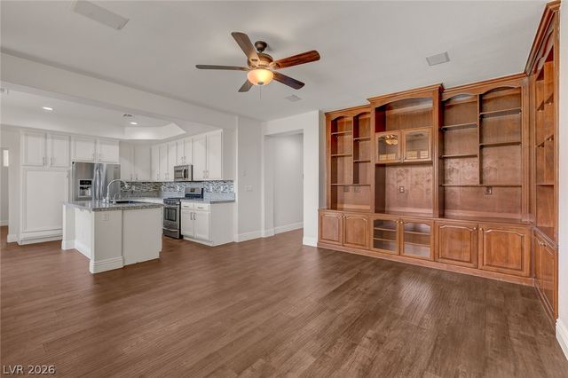 408 Silver Prairie Court, Las Vegas, NV 89144