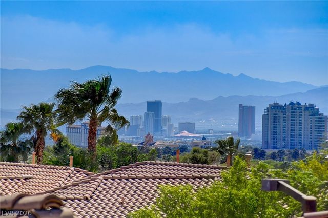 408 Silver Prairie Court, Las Vegas, NV 89144