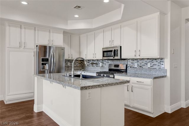 408 Silver Prairie Court, Las Vegas, NV 89144