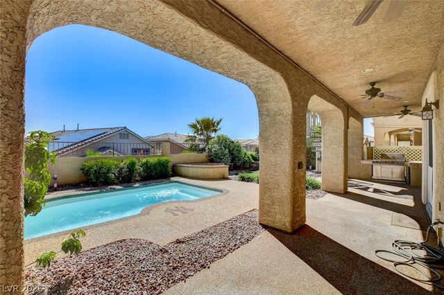 408 Silver Prairie Court, Las Vegas, NV 89144