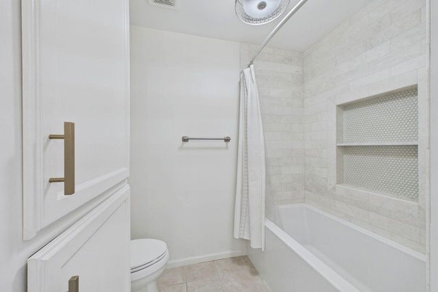 10670 57th Place N, Plymouth, MN 55442