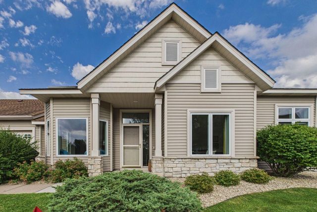 10670 57th Place N, Plymouth, MN 55442
