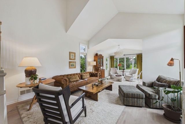 10670 57th Place N, Plymouth, MN 55442