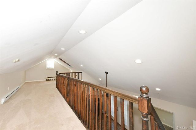 3 Berryhill Lane, Bethpage, NY 11714