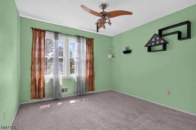 238 Sutphin Ln, Hillsborough Twp., NJ 08844