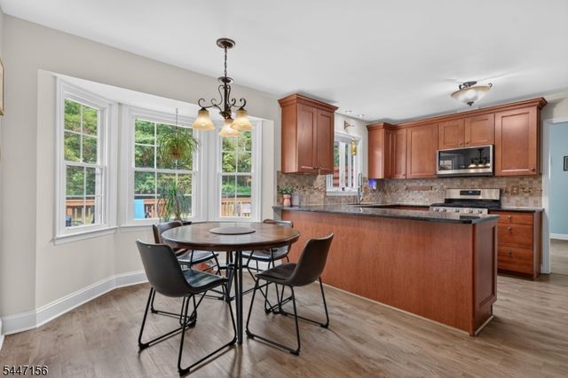 238 Sutphin Ln, Hillsborough Twp., NJ 08844