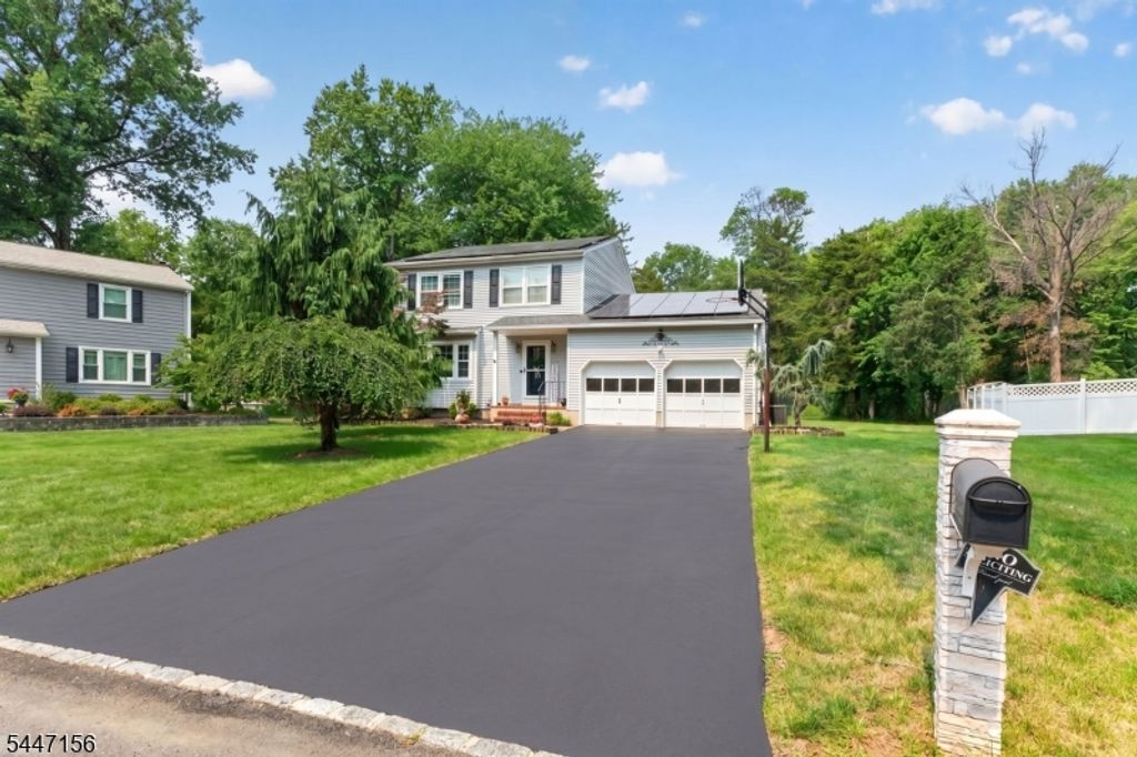 238 Sutphin Ln, Hillsborough Twp., NJ 08844
