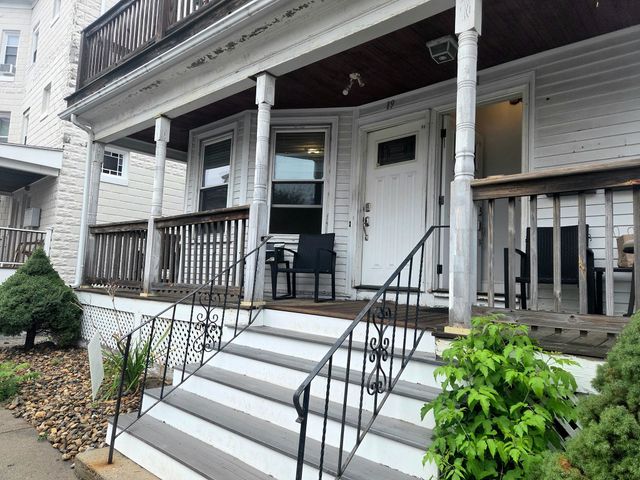 19 Leavitt St 1, Salem, MA 01970