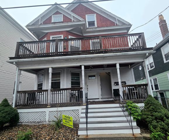 19 Leavitt St 1, Salem, MA 01970