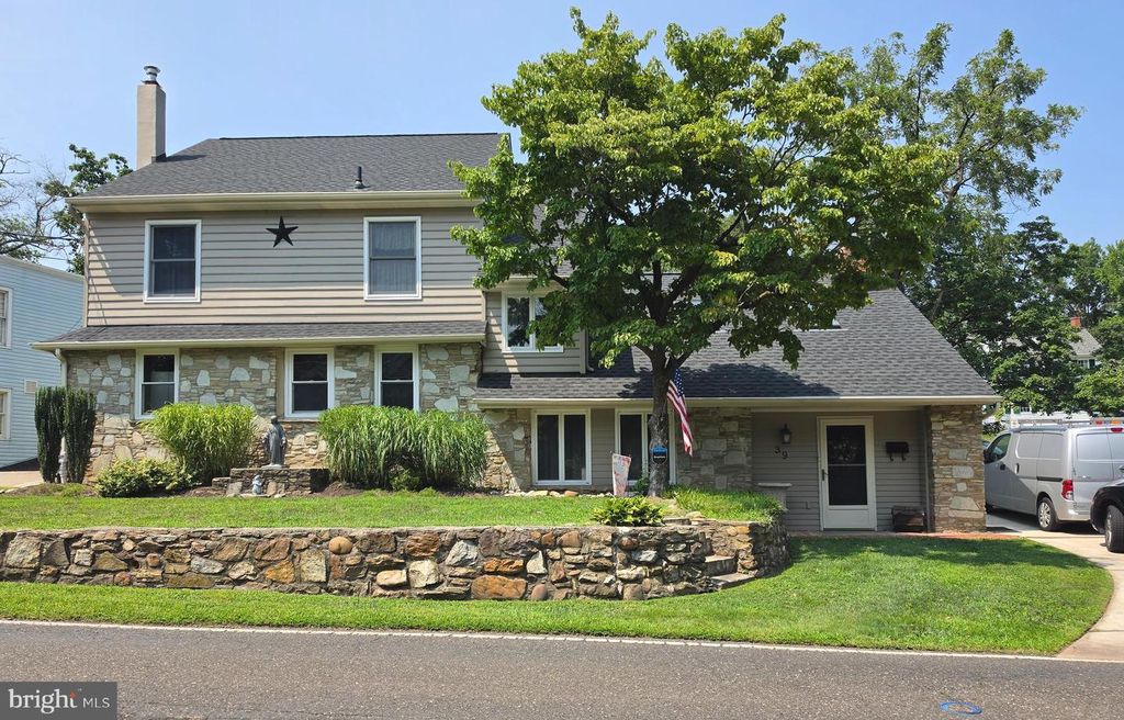 39 LOWER MORRISVILLE, FALLSINGTON, PA 19054 — exterior